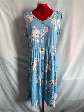 Sleeveless Blue Floral Midi Dress with Buttons